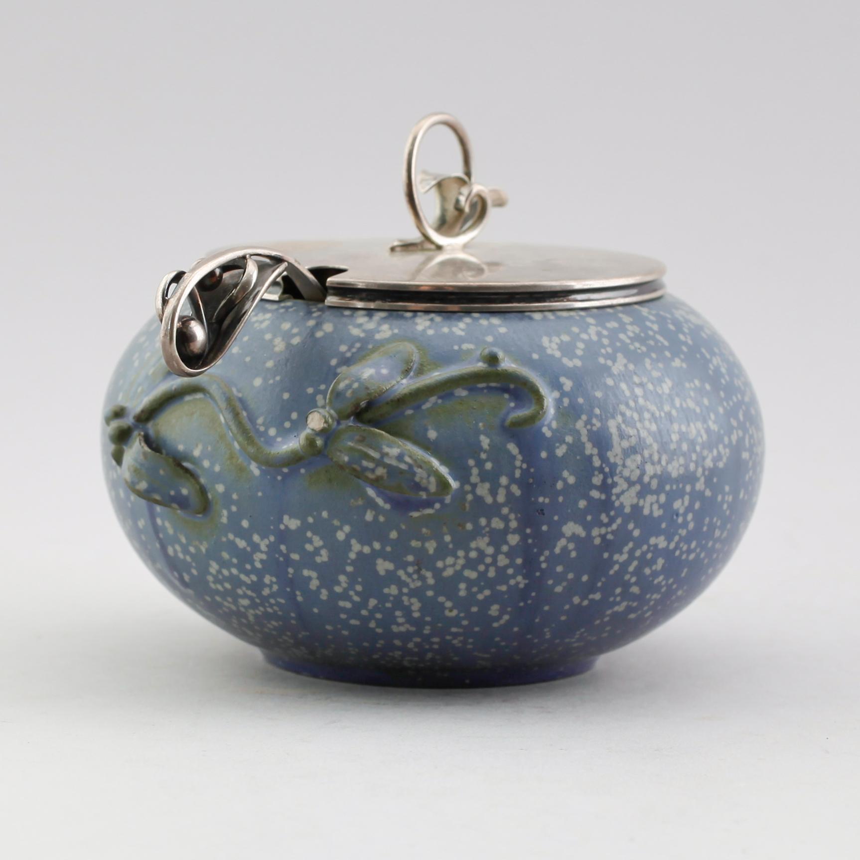 MARMELADBURK, stengods, Arne Bang, med lock samt sked, silver, 1939/43, Danmark.