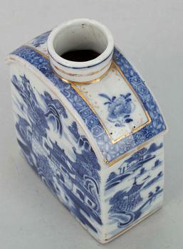 TEBURK, porslin, Qianlong (1736-1795). Kina.