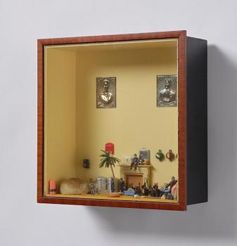 Marie-Louise Ekman, "Skåp med öppen spis och porträtt".