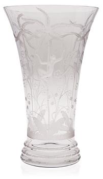 758. An Edward Hald engraved glass vase, Orrefors 1925.