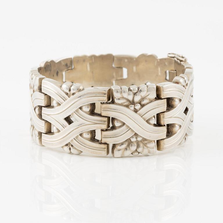 Harald Nielsen, a bracelet, silver, Georg Jensen 1933-1944.