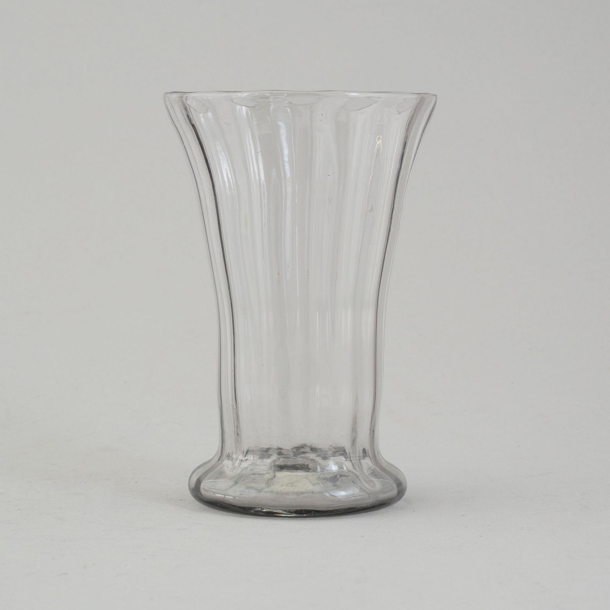 BÄGARE och FLASKA, glas, möjligen 1700-tal.