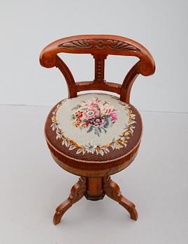 PIANOSTOL, 1800-talets andra hälft.