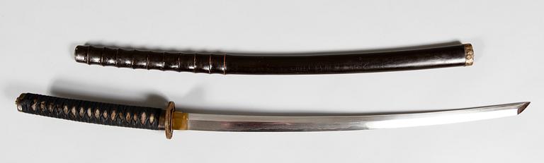 KATANA, orientalisk, 1900-talets andra hälft. TEXTÄNDRING: Orientalisk, 1900-talets andra hälft.