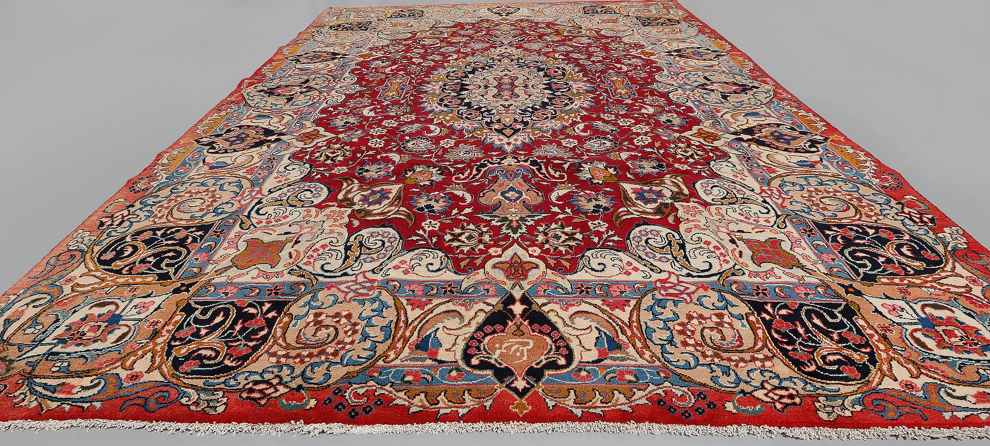 MATTA, orientalisk, old, ca 365x255 cm.