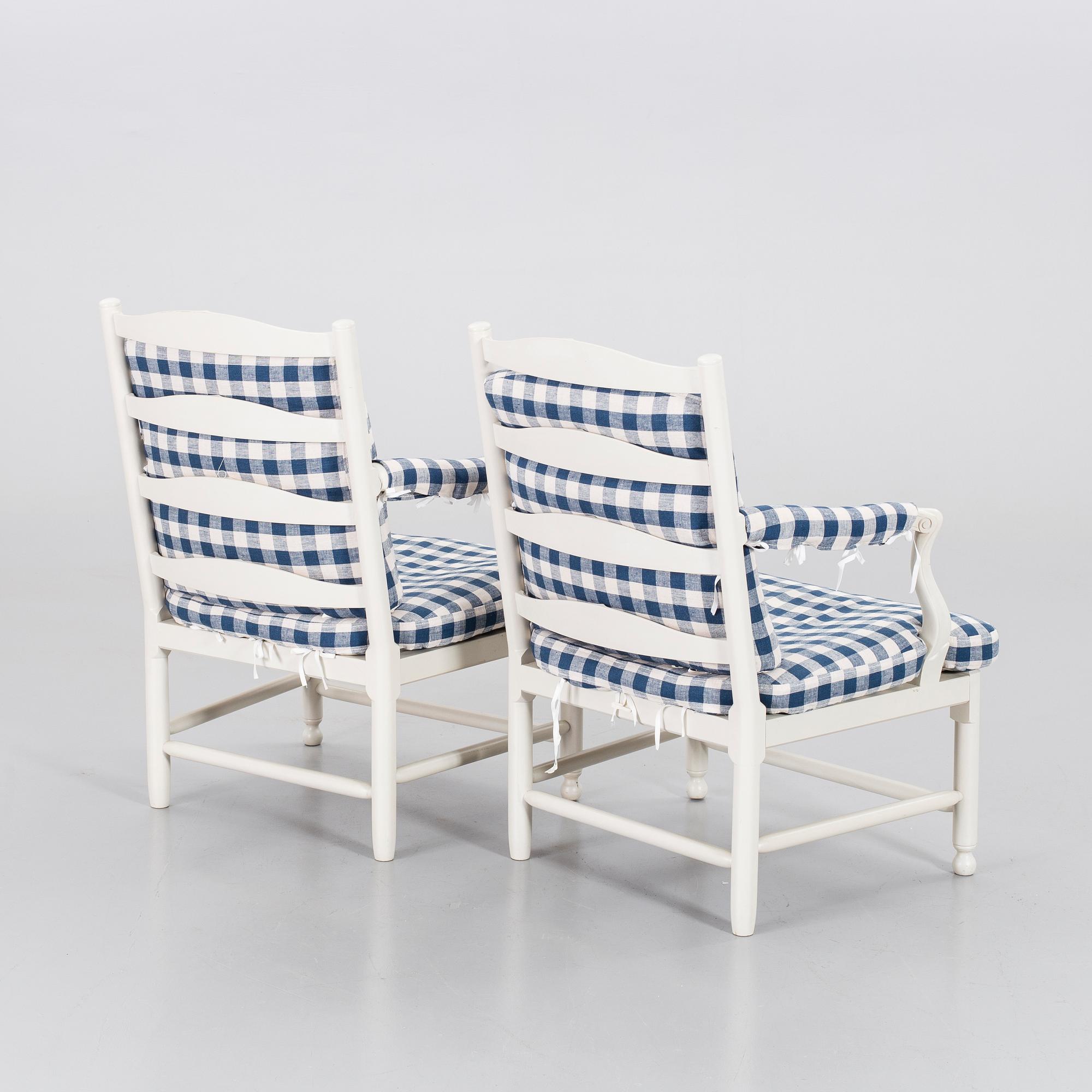KARMSTOLAR, ett par, gripsholmsmodell, "Medevibrunn", IKEA.