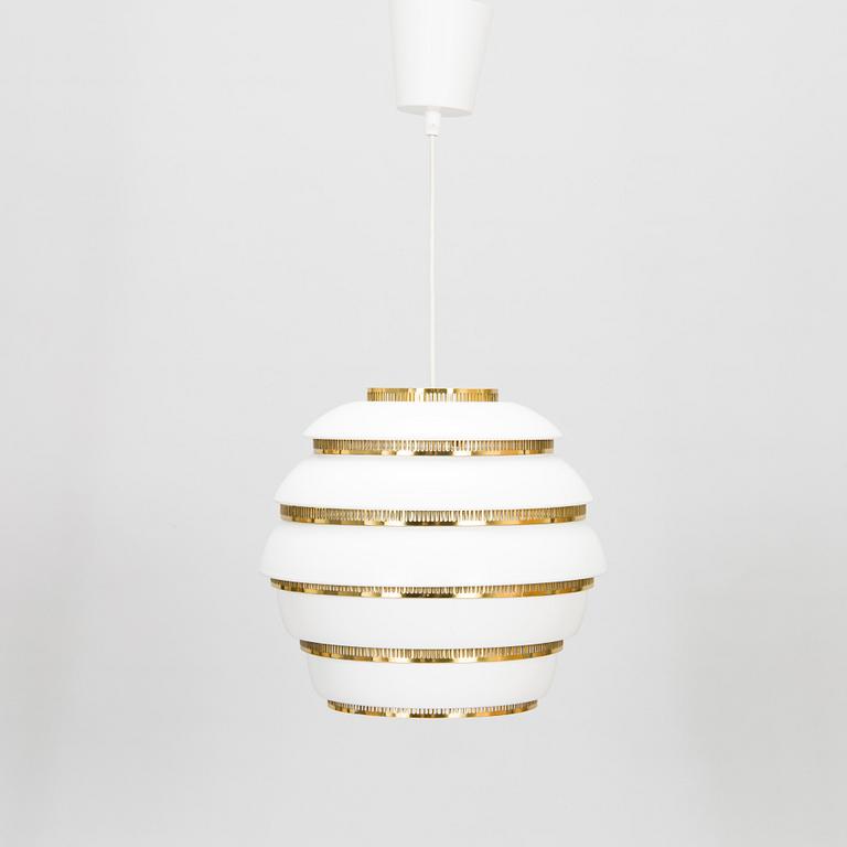 Alvar Aalto, taklampa, "Bikupa" A331, Artek 2000-tal.