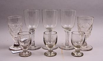 GLAS, 3+3+2 st, bl a "Holmegaard twist", 1800/1900-tal.