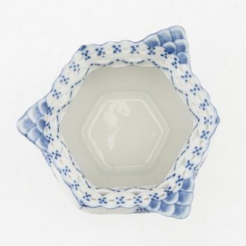 Sockerskålar 2 st samt gräddkanna "Musselmalet" Royal Copenhagen Danmark porslin.