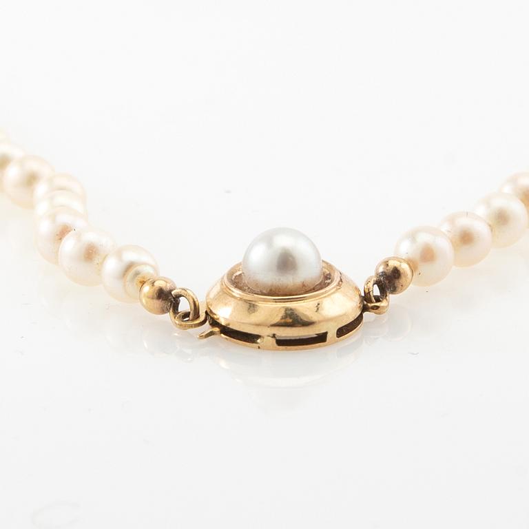 Collier, 18K guld och pärlor.