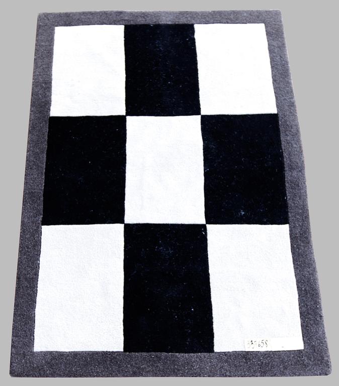 MATTA, 100% ull, modern formgivning. 195 x 140.