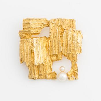 Björn Weckström, brooch, "Etude", 18K gold and pearls. Lapponia.