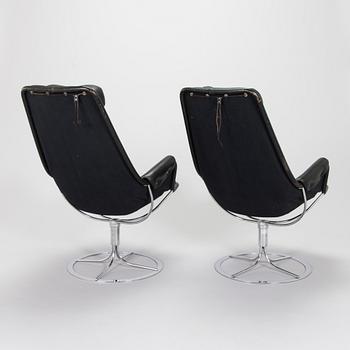 Bruno Mathsson, A pair of 'Jetson' swivel easy chairs  for Dux. Designed in 1969.