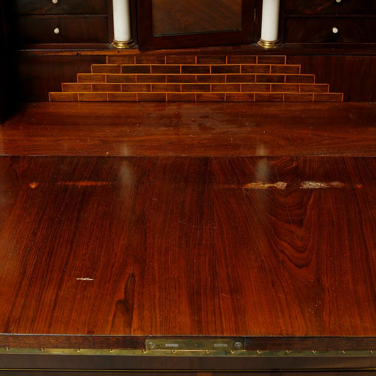 A bureau, 19th century.