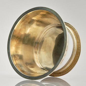 Wiwen Nilsson, skål, delvis förgyllt sterling silver, Lund 1970.