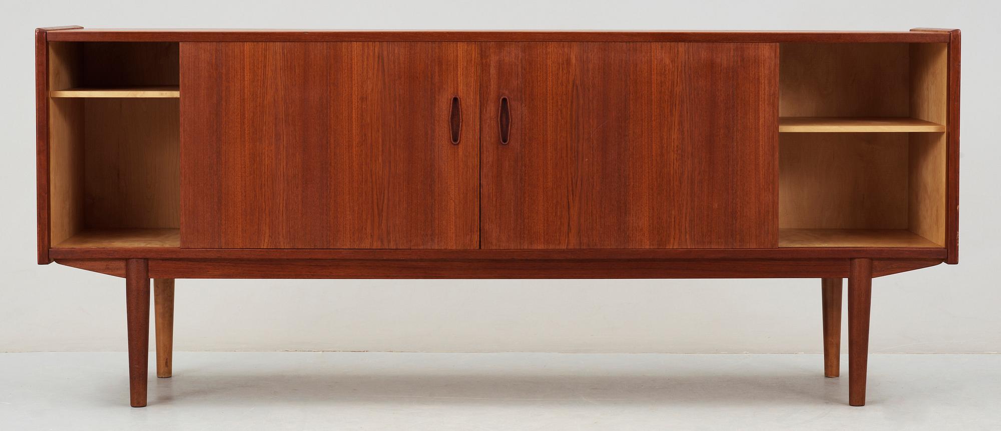 SIDEBOARD, Trio,  Nils Jonsson Troeds Bjärnum ur serien "Bra Bohag", 1950/60-tal.