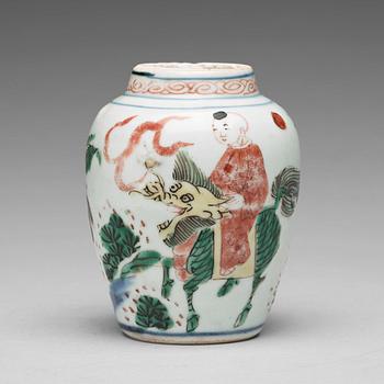 759. A small wucai Transitional jar, 17th Century.