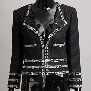 KAVAJ, Chanel.