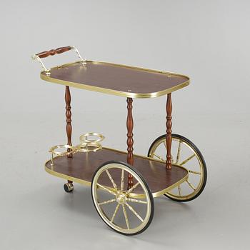 SERVERINGSVAGN, 1900-talets andra hälft.