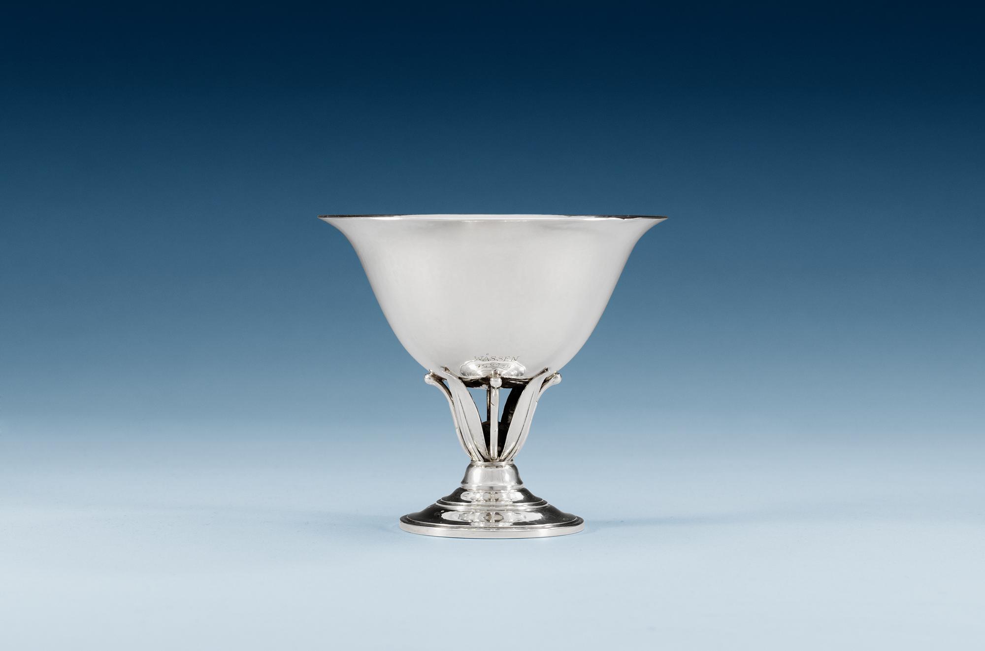 A Johan Rohde sterling bowl, design nr 590 by Georg Jensen, Copenhagen 1933-44.