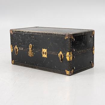 A trunk, 1920s/30s.