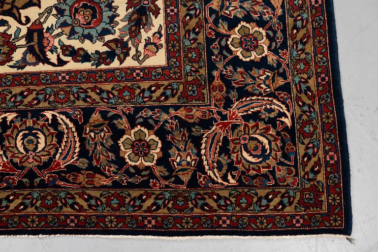 Matta, semiantik Keshan, s.k. Dabri, ca 349 x 269 cm.