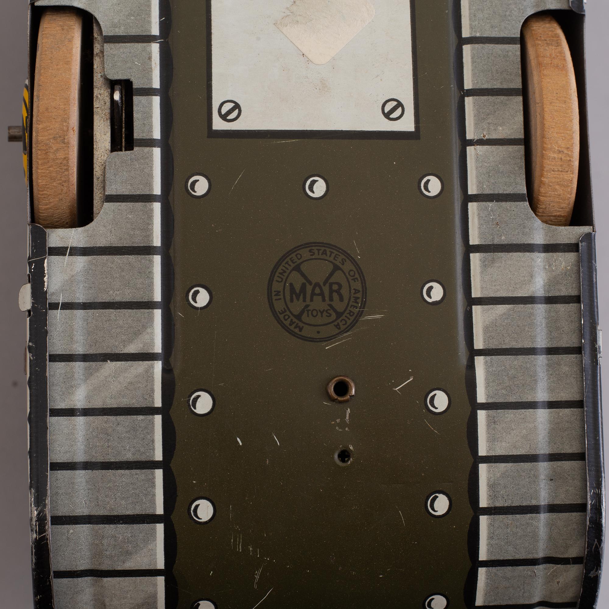 A mid 20th century toy tank, Mar Toys, USA.