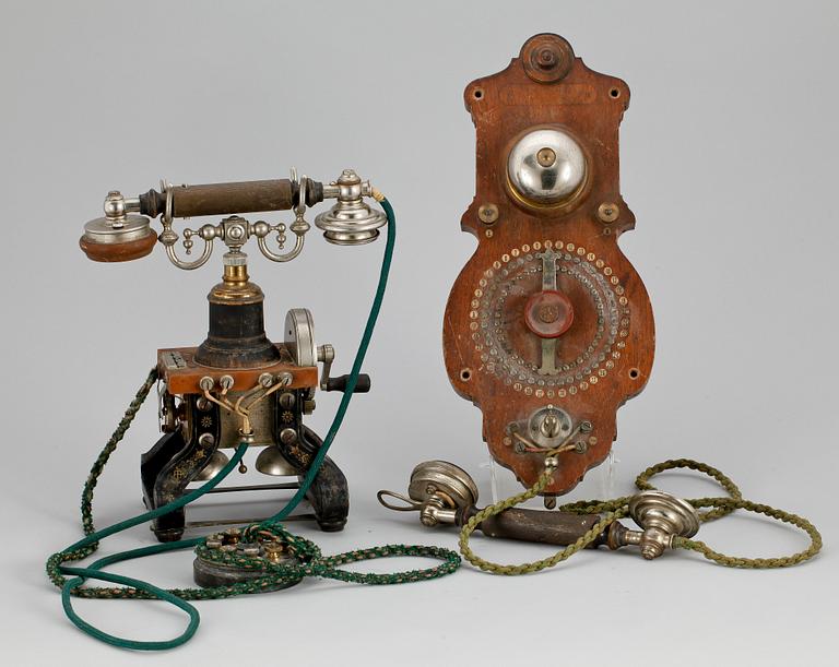 TELEFONER, 2 st, LM Ericsson, väggtelefon samt "Taxen" 1882 års modell.