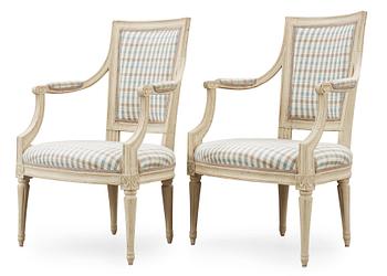 1538. A pair of Gustavian armchairs.