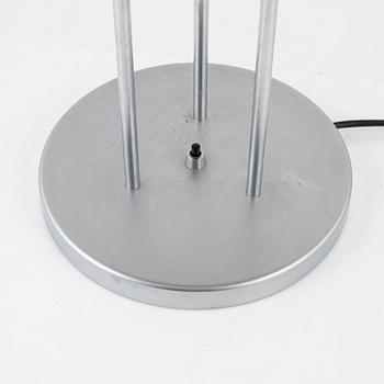 Poul Henningsen, Poul Henningsen, table lamp "PH5", model 27095, Denmark.