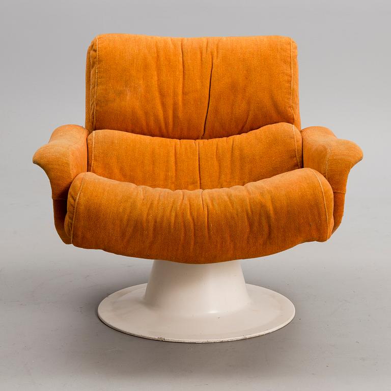 "Saturnus" lounge chair and ottoman by Yrjö Kukkapuro for Haimi 1960s/70s.