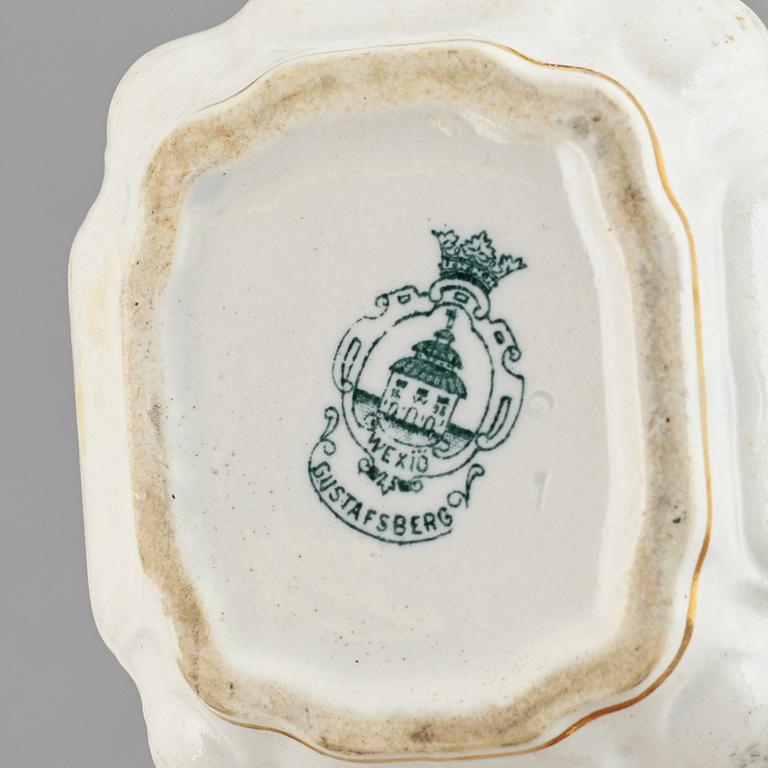 A Gustafsberg 'Weixö' part dinner service.