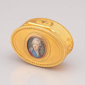 Kunglig presentationsdosa, guld,  Matthieu Philippe, Paris 1776-77, miniatyr med Gustav III av Johan Georg Henrichsen.