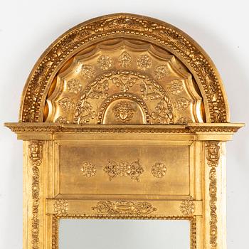 Spegel, empire, av Johan Martin Berg (spegelfabrikör i Göteborg 1803- ca 1837).