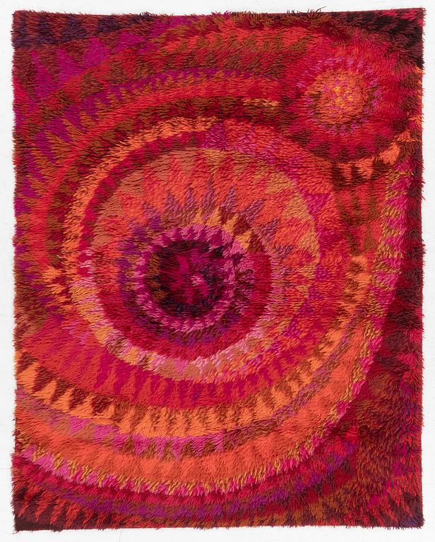 Marjatta Metsovaara, ryamatta, "Simpukka", röd, ca. 170 x 135.