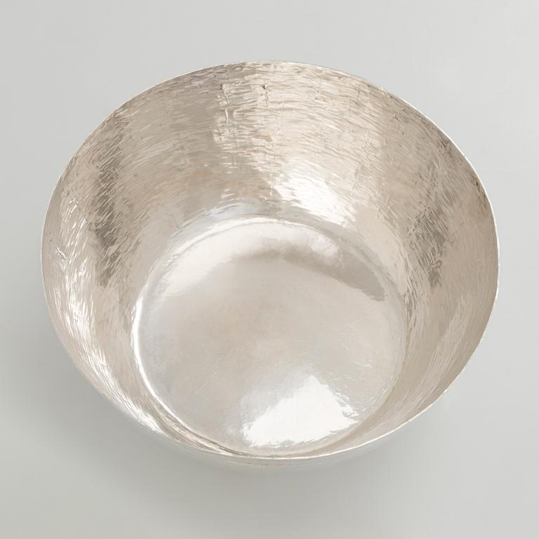 Tapio Wirkkala, malja, sterlinghopeaa, Kultakeskus, Hämeenlinna 1970.