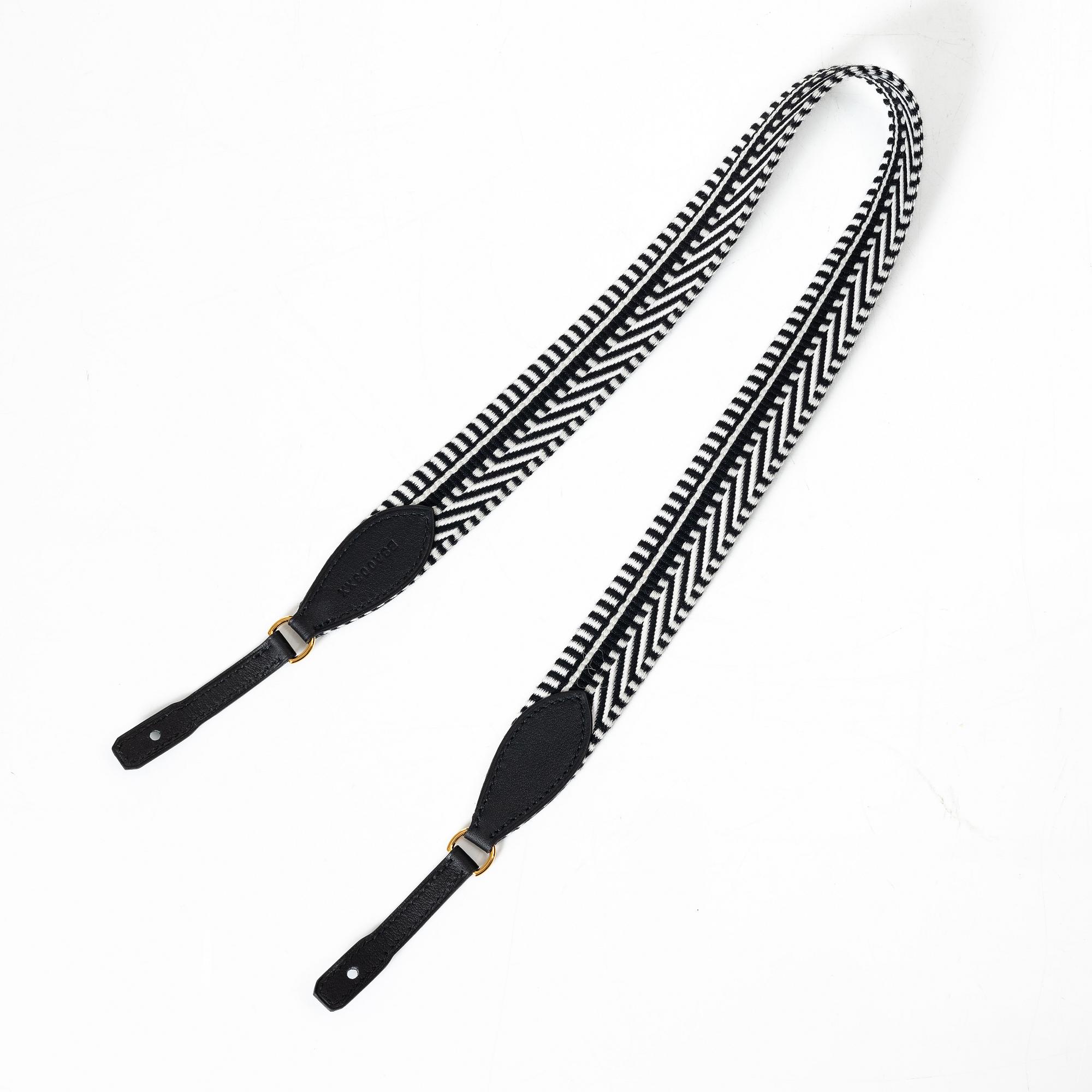 Hermès, shoulder strap, "Bandouliere Sangle Cavale To Go".