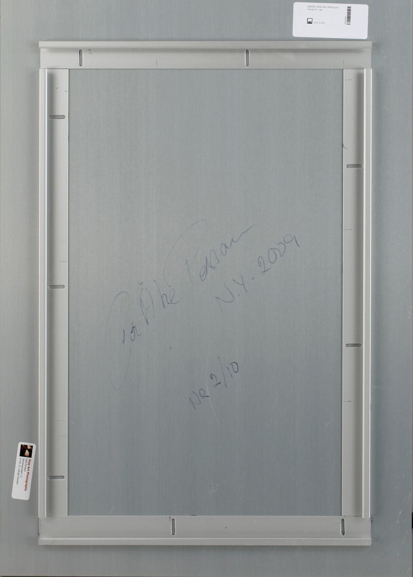 PER ÅKE PERSSON, fotografi, sign o numr 2/10, dat N.Y. 2009.