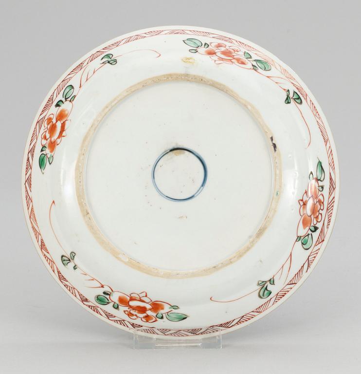 TALLRIK, porslin. Qing dynastin. Kangxi (1662-1722).