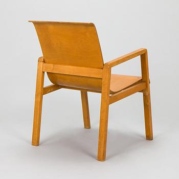 Alvar Aalto, karmstol, modell 51, för OY Huonekalu- ja Rakennustyötehdas A.B. Finland 1930-tal.