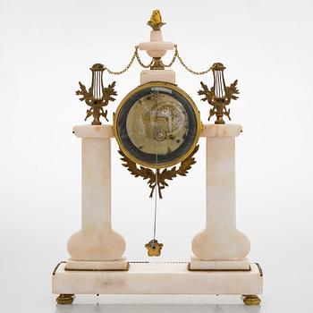 Mantle clock, marble, gilt metal, Aubert L´ne, Paris.