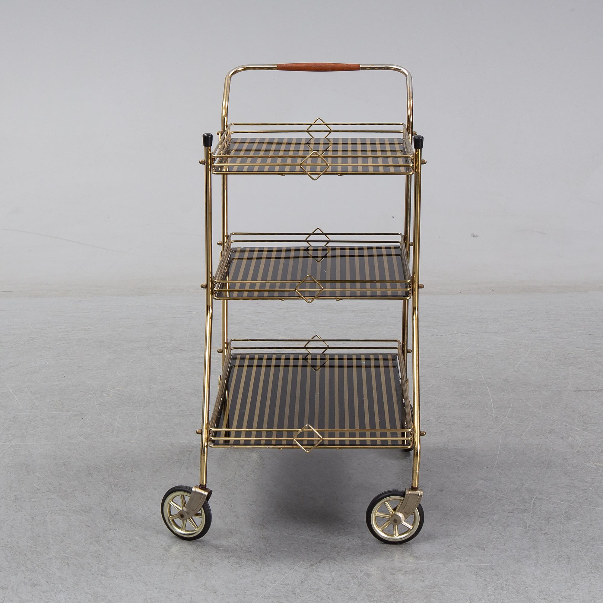 A drinks trolley, second half of the 20th Century.