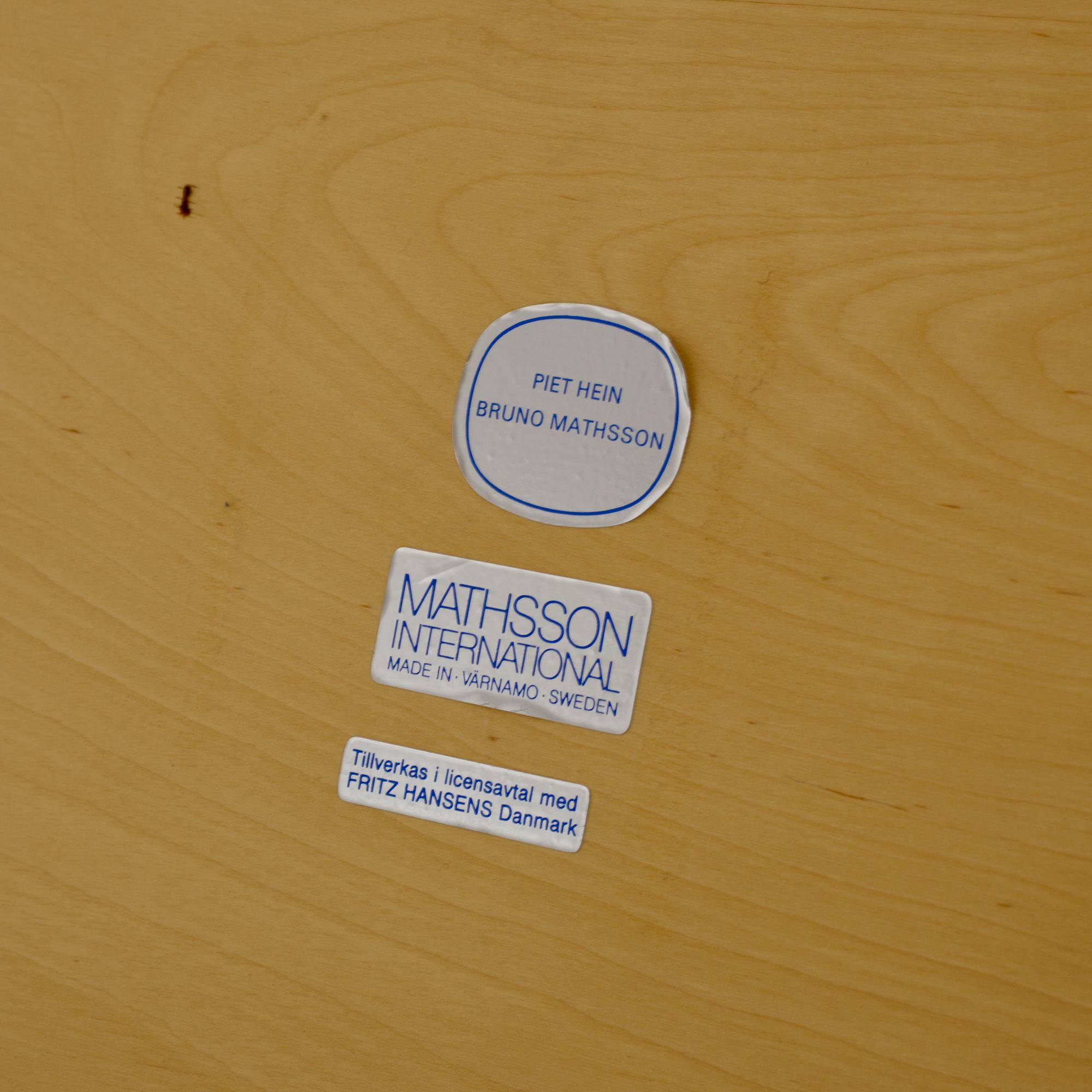 PIET HEIN och BRUNO MATHSSON, bord, "Supercirkel", Mathsson International, Värnamo, 1900-talets fjärde kvartal.