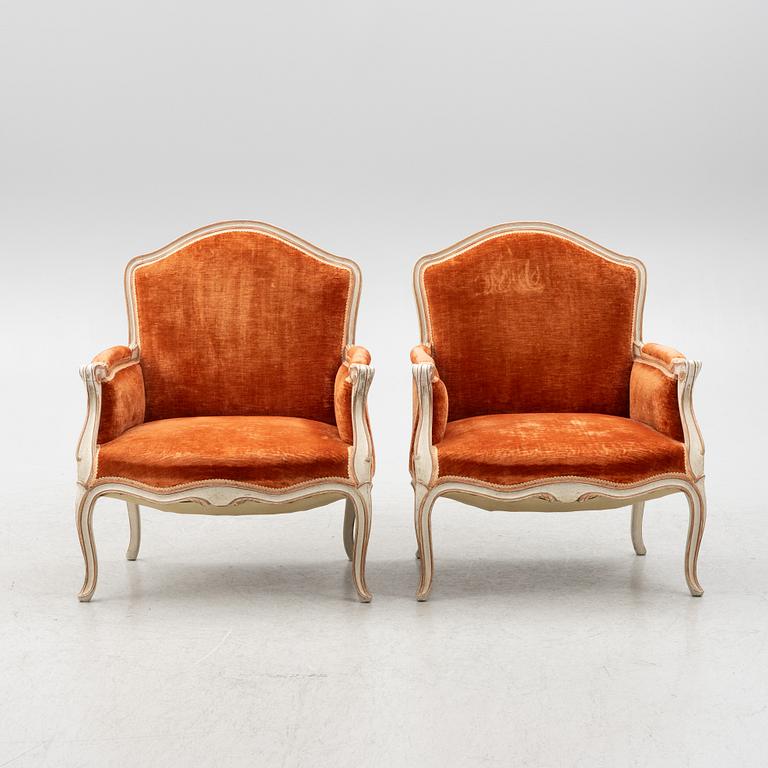 A pair of bergeres, Louis XV style 20th century.
