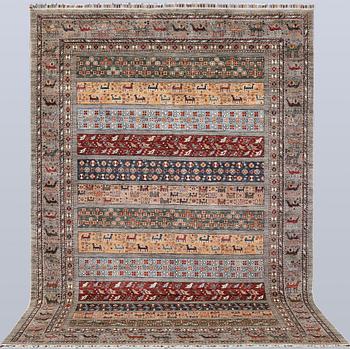 A carpet, Ziegler design, approx. 300 x 199 cm.