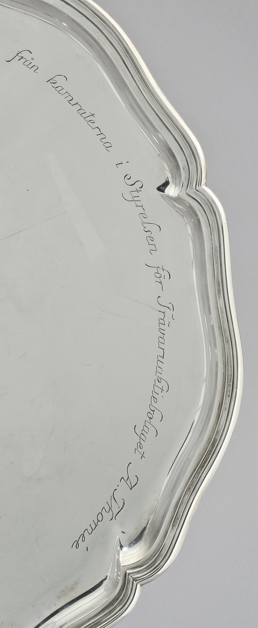 BRICKA, silver, K Andersson, Stockholm, 1927, vikt ca 1 950 g.