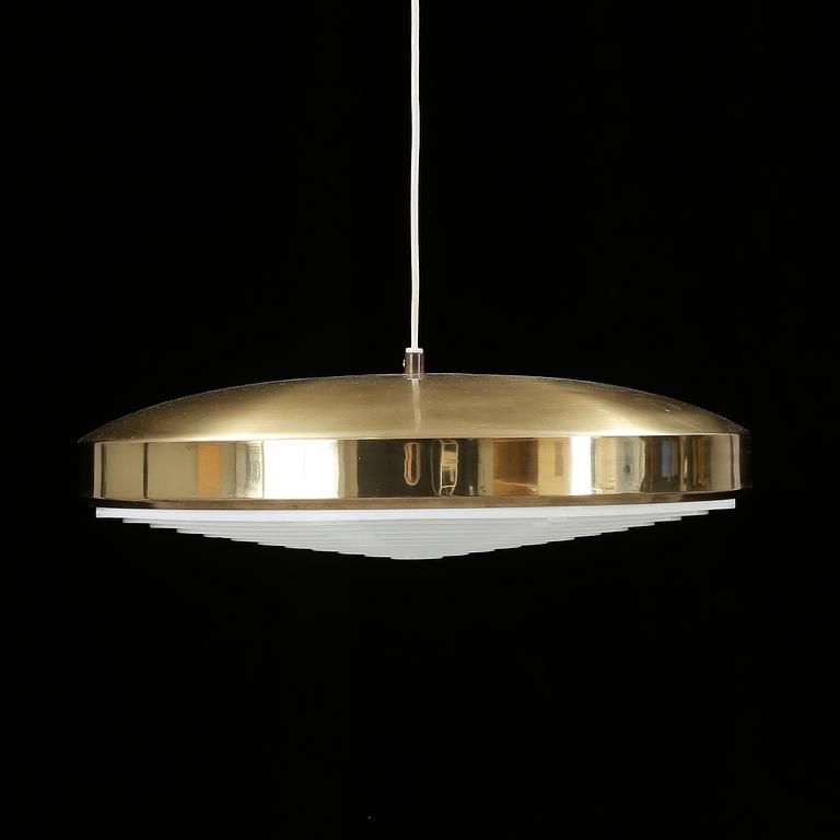 TAKLAMPA, mässing, 1960-tal. Höjd exkl sladd ca 10 cm.