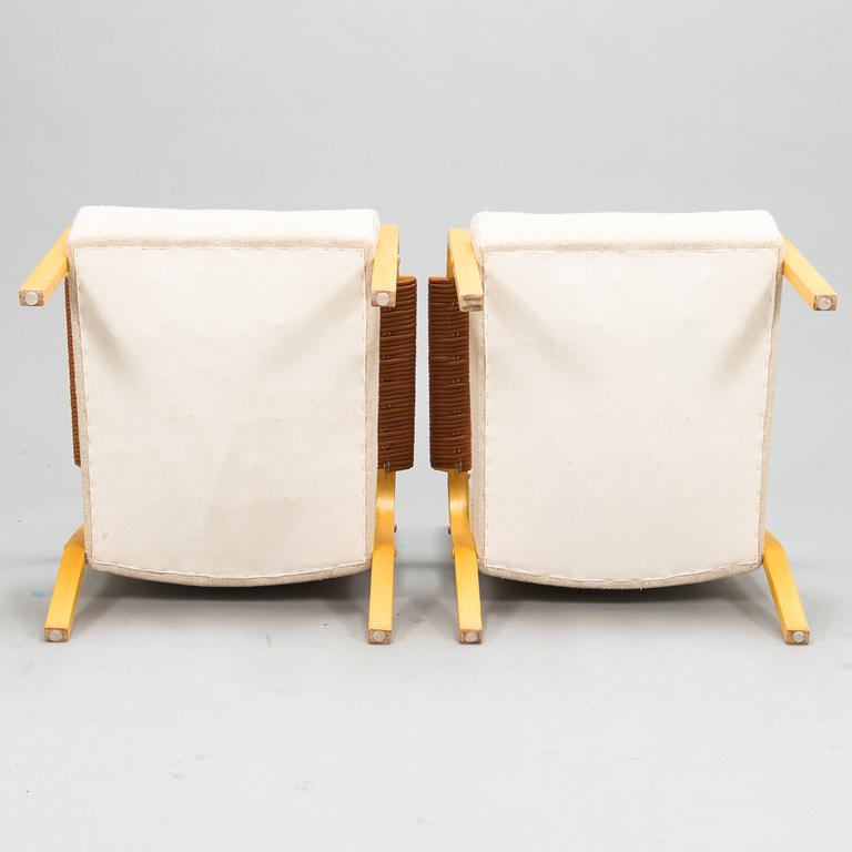 Alvar Aalto, a pair of late 20th century '47' armchairs for Artek.