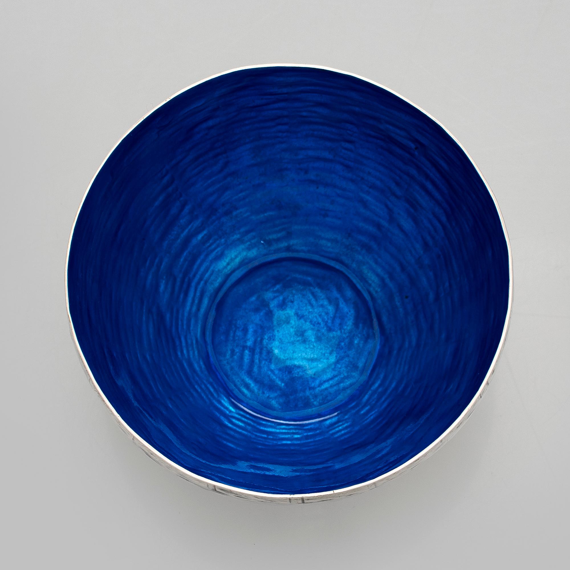 Eva Hidström, Malja, sterlinghopea, emali, Kultakeskus, Hämeenlinna 1971.