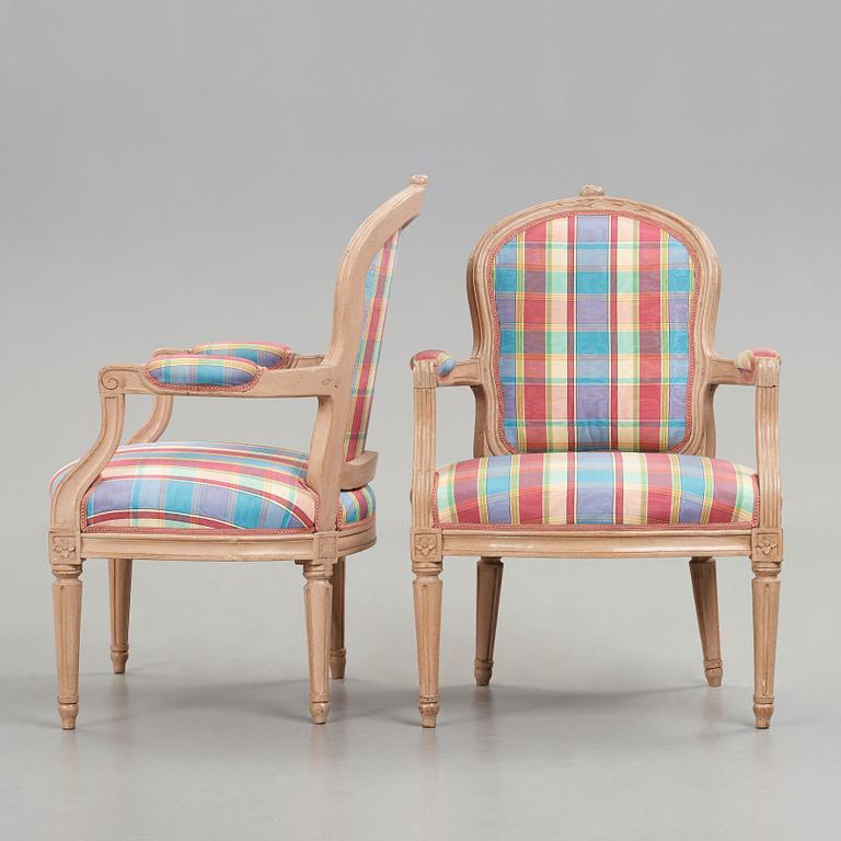 A pair of Gustavian armchairs by Erik Öhrmark (master in Stockholm 1777-1813).